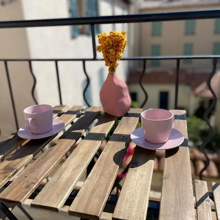 Renting - Fersen - 2 Vieil - Ac - Safranier - Big Terrace Apartment